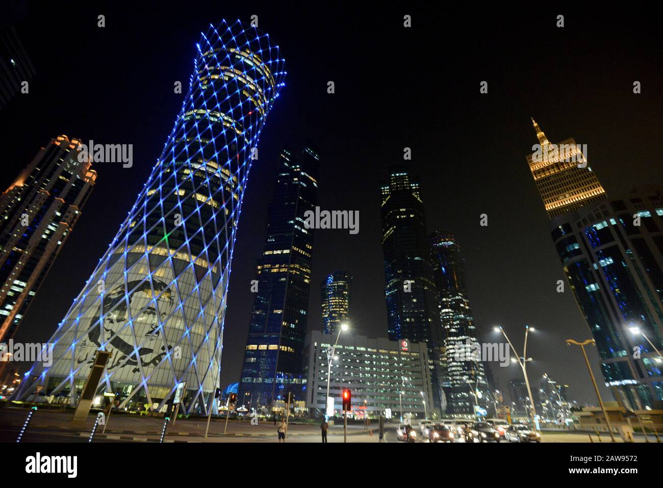 Doha West Bay distretto grattacieli di notte, Qatar Foto Stock
