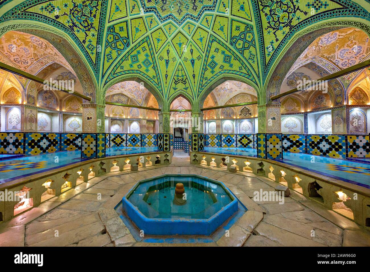 Casa storica da bagno conosciuta come Sultan Amir Ahmed Bath, nella città di Kashan, Iran Foto Stock