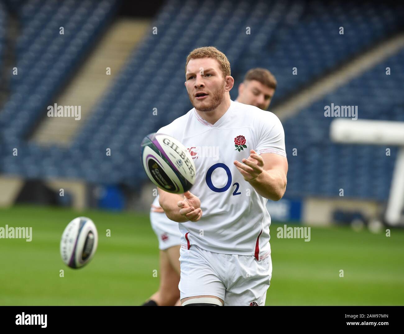 BT Murrayfield Stadium.Edinburgh.Scotland, Regno Unito. 7th Feb, 2020. Inghilterra sessione di formazione prima del Guinness Six Nations Test vs Scozia . Inghilterra Sam Underhill (Bath Rugby) . Credito: Eric mccowat/Alamy Live News Foto Stock