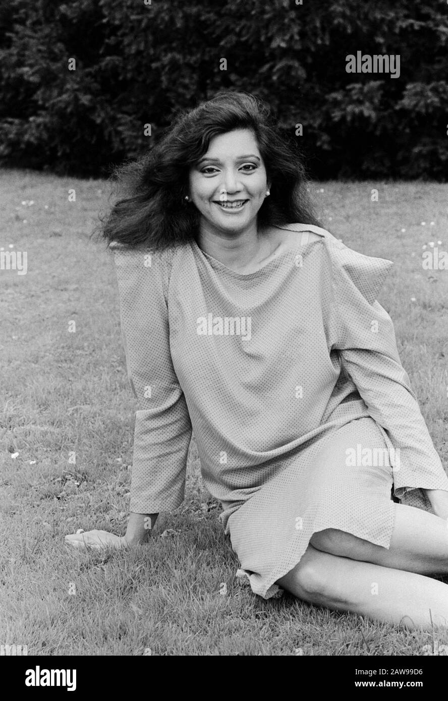 Asha Puthli, indische Sängerin und Schauspielerin, Amburgo, Deutschland um 1979. Attrice e cantante indiana Asha Puthli ad Amburgo, Germania intorno al 1979. Foto Stock
