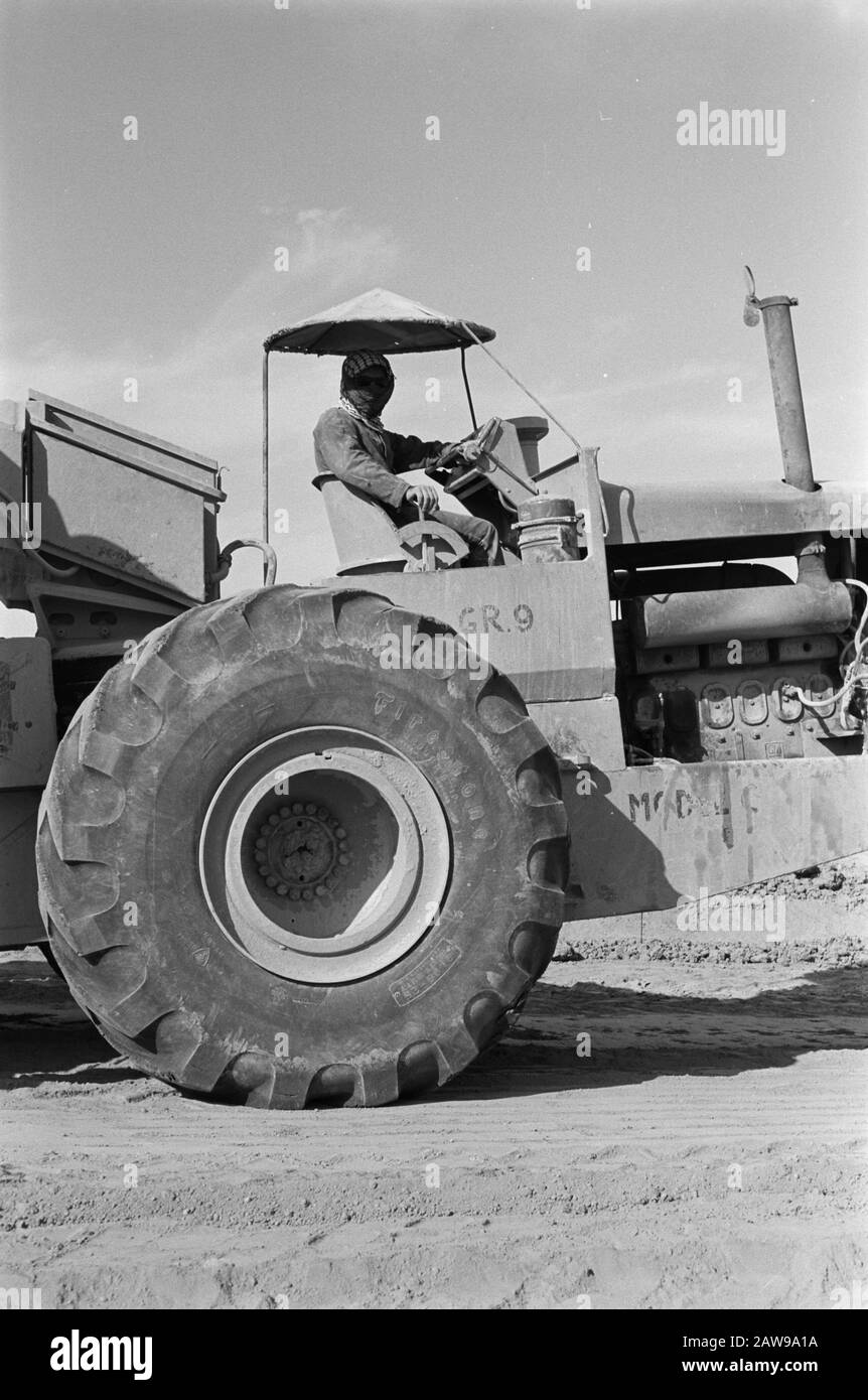 Macchine agricole, utensili, lavoro, lavoratori Data: Parole Chiave non utilizzate: Lavoratori, macchine agricole, utensili, lavoro Foto Stock Macchine agricole, utensili, lavoro, lavoratori Data: Parole Chiave non utilizzate: Lavoratori, macchine agricole, utensili, lavoro Foto Stock