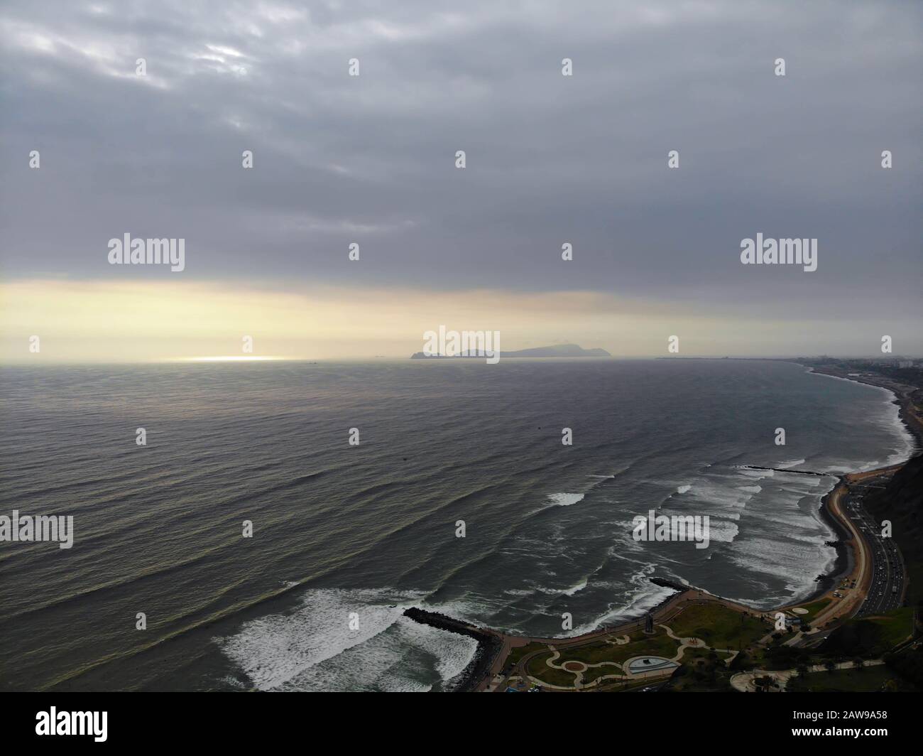 Vista del cielo dal quartiere di Miraflores a Lima Perù Foto Stock