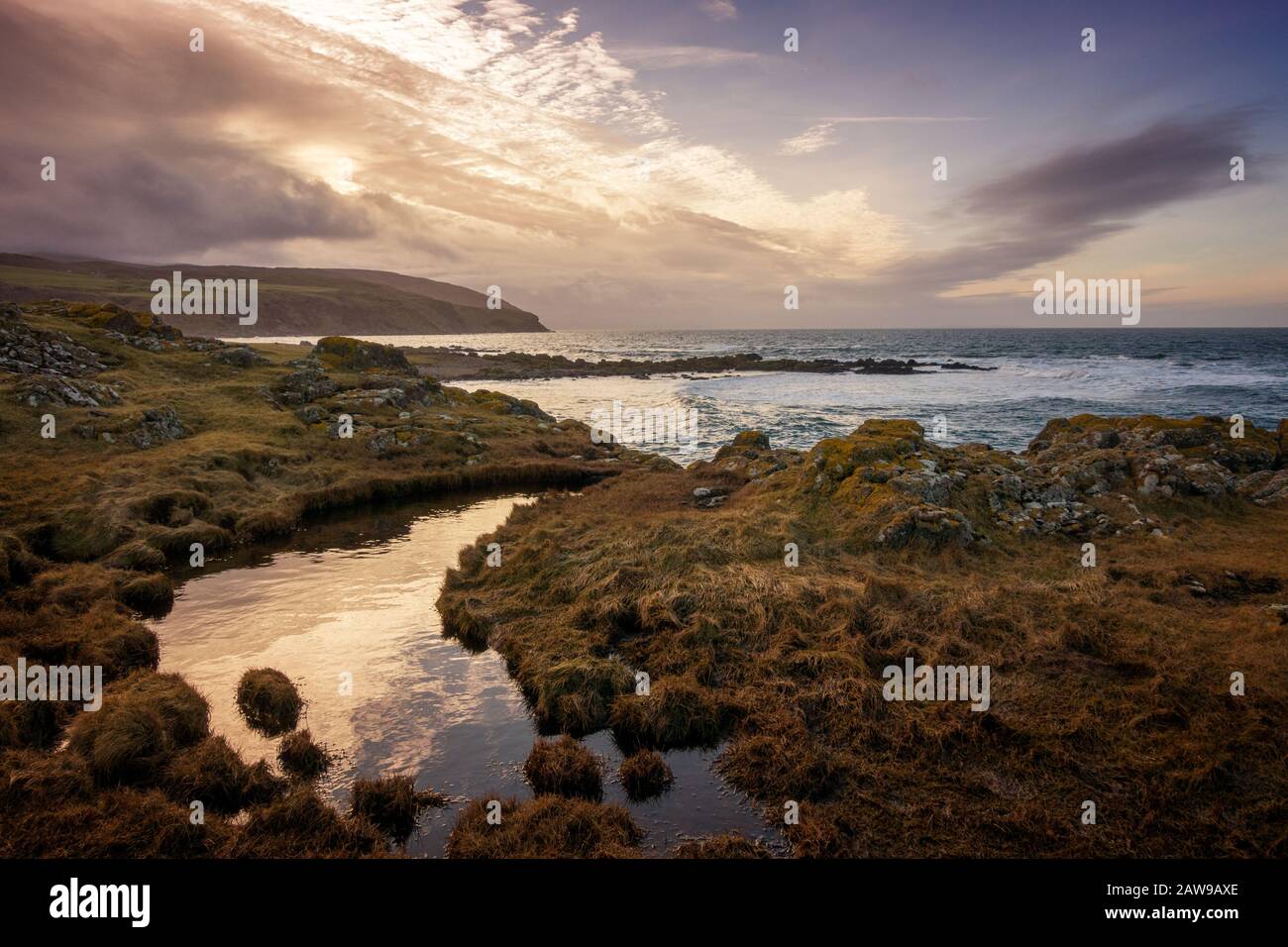 Paesaggi del Regno Unito: Tramonto mozzafiato sulla costa a Machrihanish, Argyll, Scozia Foto Stock