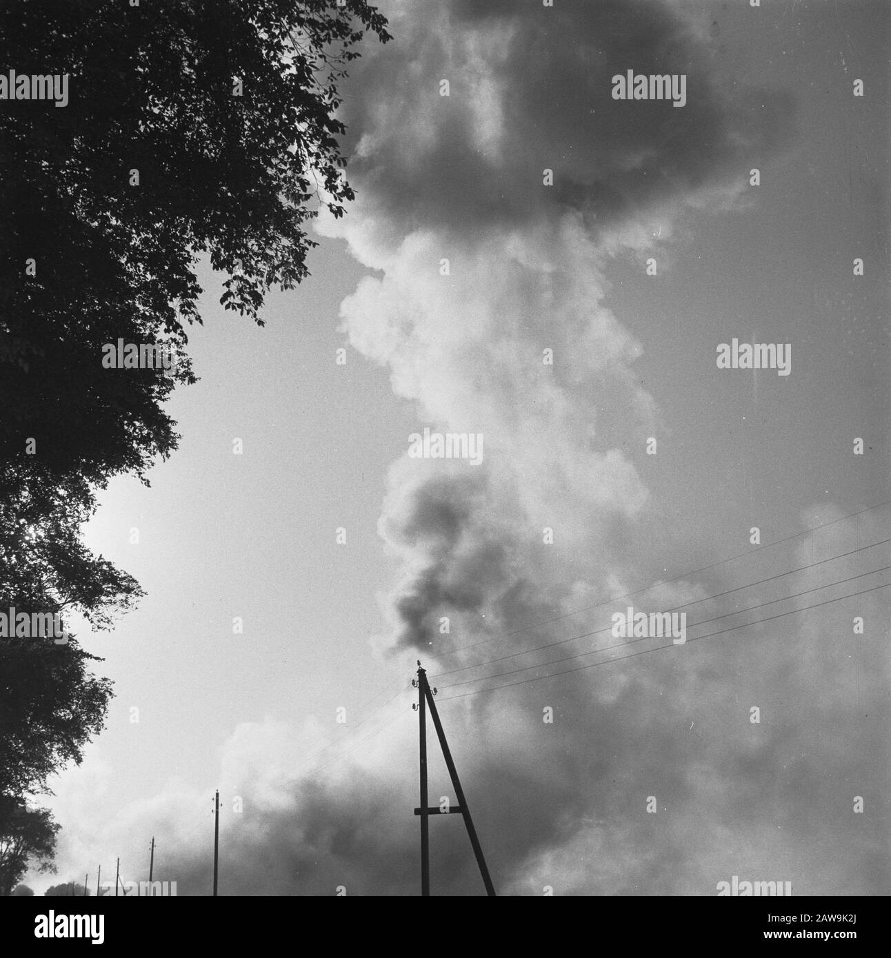 Deposito esplosivo Di Munizioni IJ polder Data: 24 luglio 1946 Parole Chiave: Blast Foto Stock