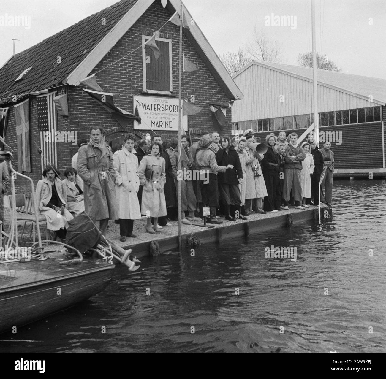 Centro di apertura reparto Watersports Del Personale del Ministero della Marina Woubrugge Data: 14 maggio 1951 Località: Woubrugge, South Holland Parole Chiave: Associazioni Foto Stock