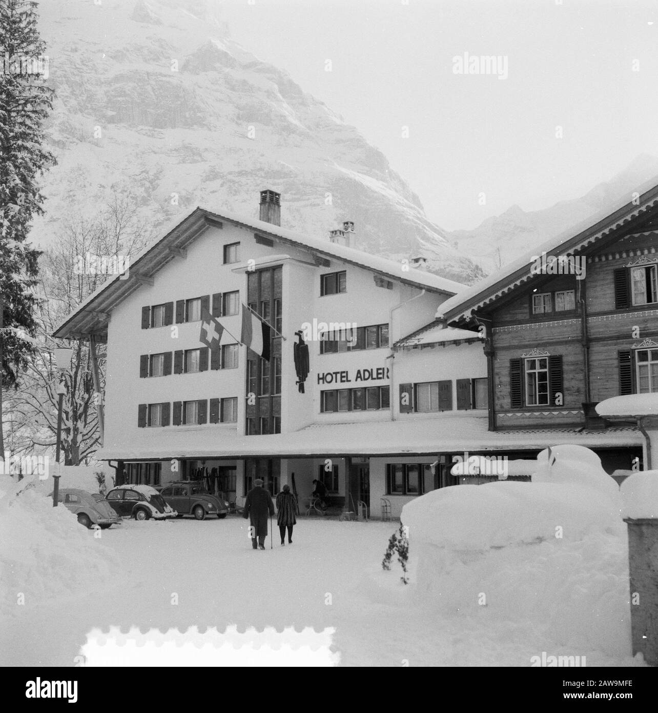 Visita reale a Grindelwald, foto di Grindelwald Data: 31 dicembre 1953 Ubicazione: Grindelwald Parole Chiave: Hotel, neve Foto Stock