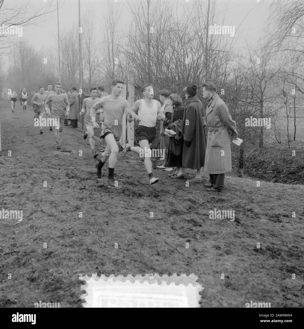 National Cross Country Run Leiden, A + B Road Graders Data: 14 febbraio 1954 Località: Leiden, South Holland Foto Stock