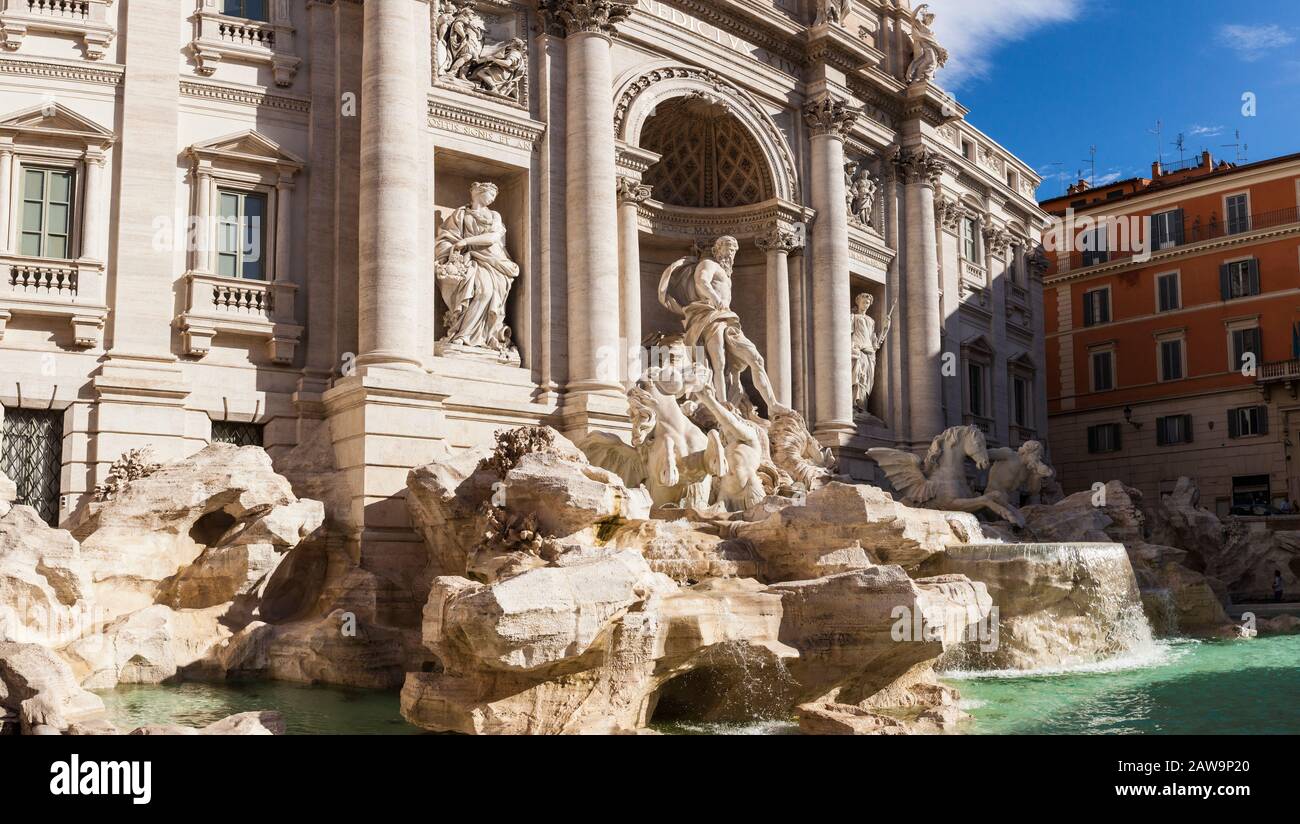 La Fontana di Trevi a Roma, in Italia al mattino. Foto Stock