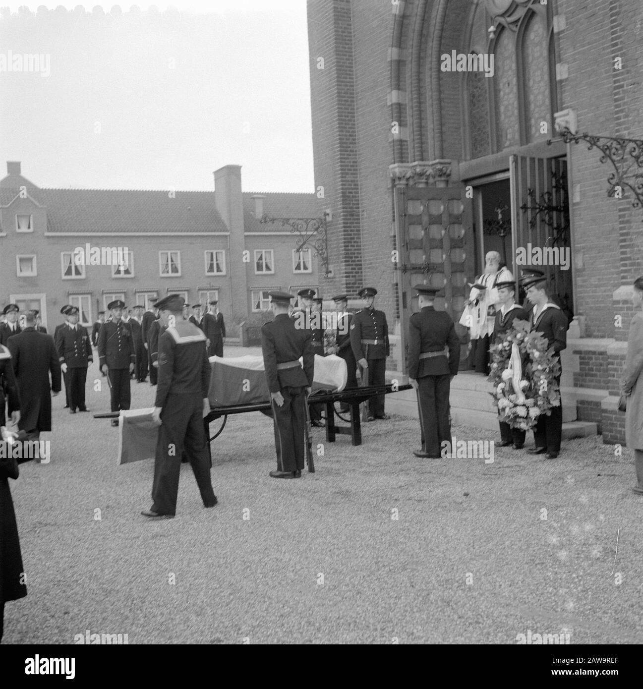 Marvo Funeral Jos Van Der Hoeven Rijswijk Data: 1 Ottobre 1957 Ubicazione: Rijswijk, Zuid-Holland Nome Persona: Jos Van Der Hoeven Nome Istituzione: Marva Foto Stock Marvo Funeral Jos Van Der Hoeven Rijswijk Data: 1 Ottobre 1957 Ubicazione: Rijswijk, Zuid-Holland Nome Persona: Jos Van Der Hoeven Nome Istituzione: Marva Foto Stock