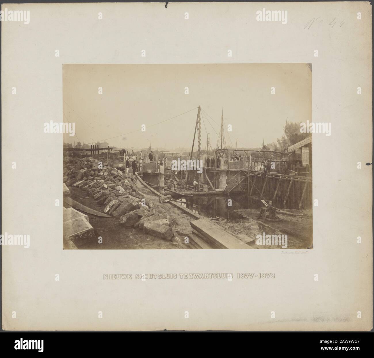 Lavorare a Gelderland e Overijssel nuovo schutsluis Zwartsluis 1877-1878 Data: {1877-1878} Località: Overijssel, Overijssel, Zwartsluis Zwartsluis Parole Chiave: Serrature, acqua Foto Stock