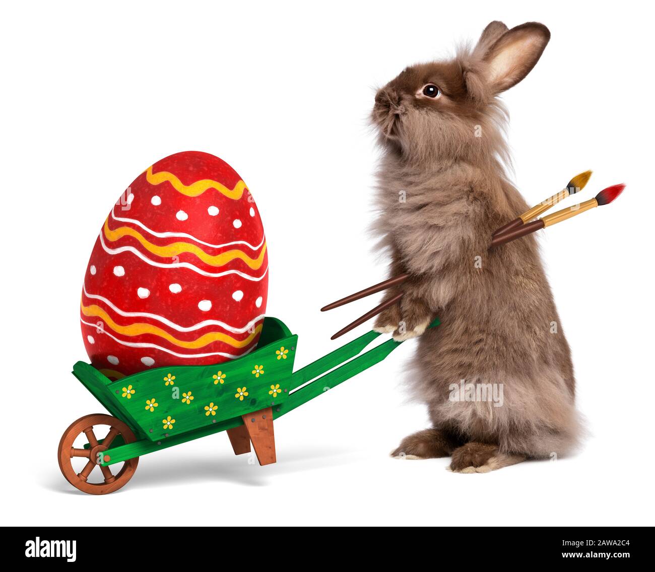 Coniglio carino coniglietto di Pasqua con un piccolo carriola verde e un uovo di Pasqua dipinto di rosso, isolato su bianco, CG e foto Foto Stock