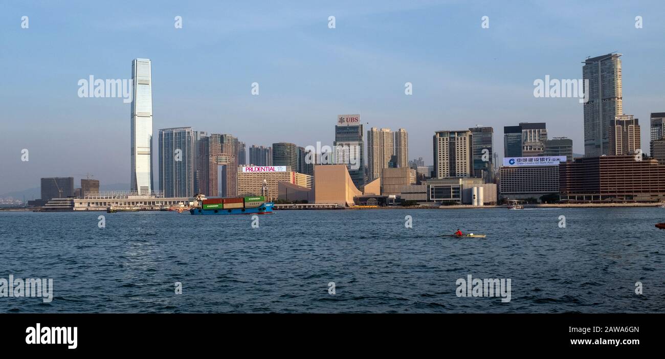 Tsim Sha Tsui Da Victoria Harbour, Hong Kong Foto Stock