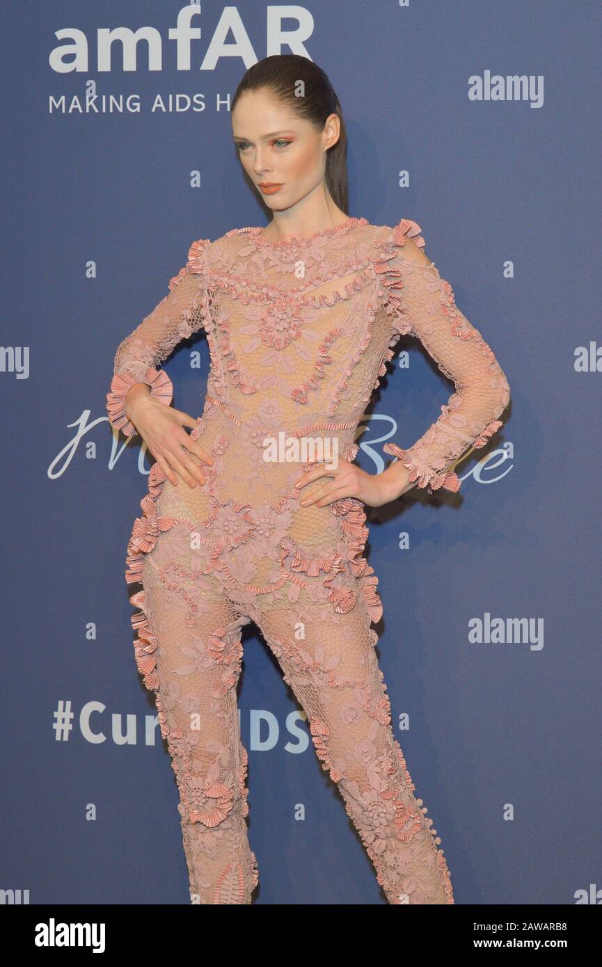 New YORK, NY - 05 FEBBRAIO: Coco Rocha partecipa al gala di New York dell'amfAR 2020 il 05 febbraio 2020 a New York City. Foto Stock