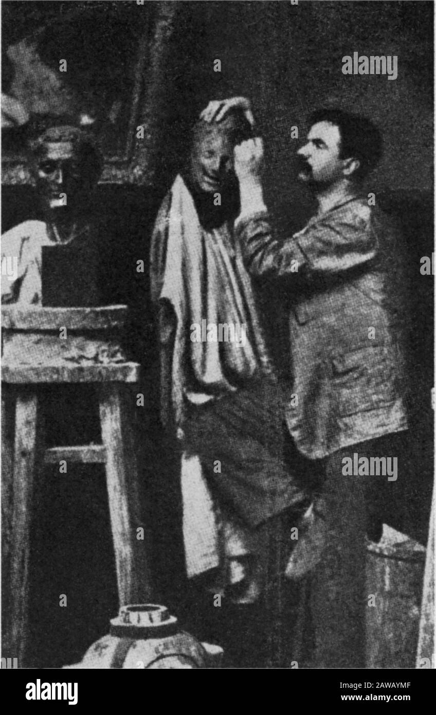 1890 ca , ITALIA : il celebre scultore italiano MEDARDO ROSSO ( 1858 - 1928  ). È considerato, come Auguste Rodin, un artista post impressionista Foto  stock - Alamy