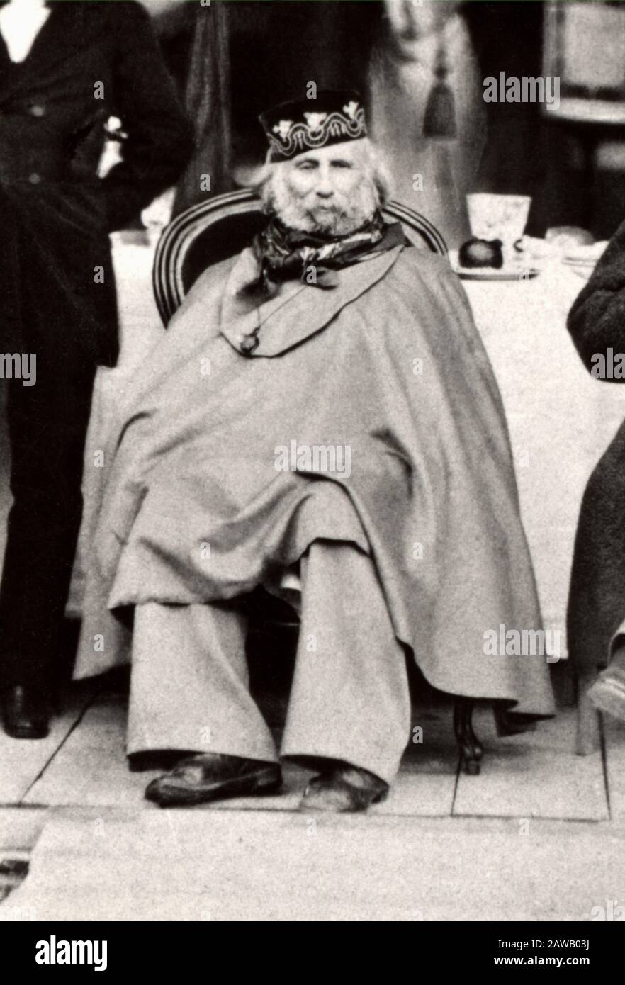 1875 , 14 febbraio , ROMA , ITALIA : GIUSEPPE GARIBALDI ( 1807 - 1882 ) a Roma subito dopo gli scoraggianti agli operai a banchetto a Mausoleo di Augusto . Foto Stock