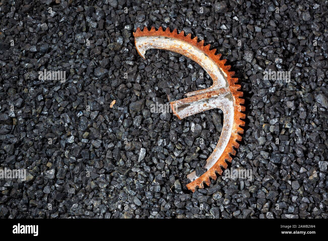 una quantità di carbone con dente vecchio stile Foto Stock