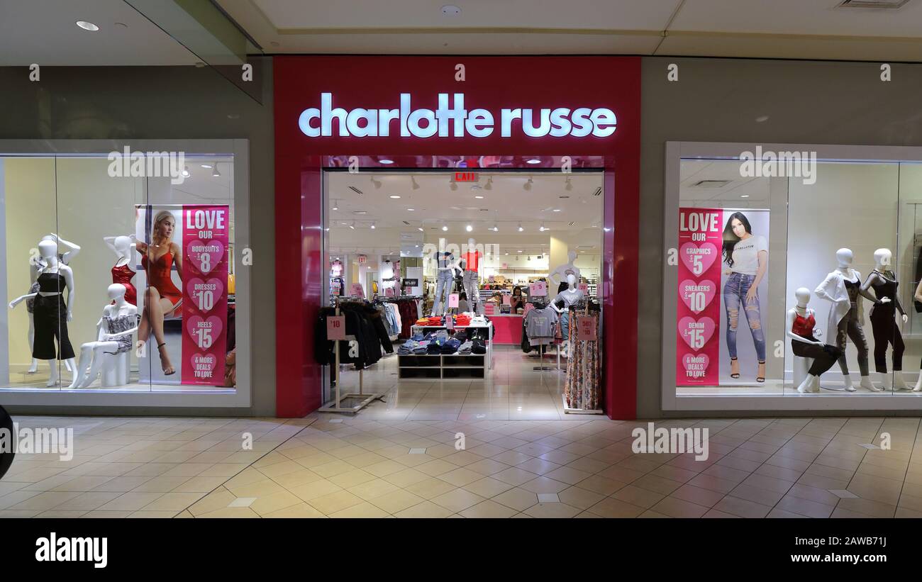 Un negozio Charlotte Russe in un centro commerciale a New York, New York. Foto Stock