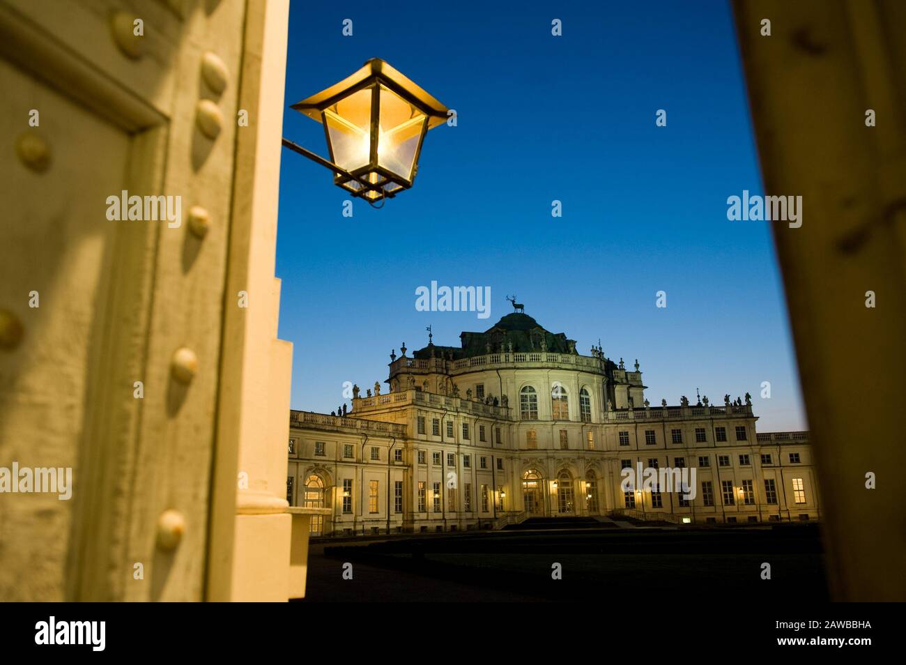 Torino, ITALIA - Novembre 2011: La residenza di caccia di Stupinigi, una delle residenze del 18th secolo della Casa reale di Savoia. Foto Stock