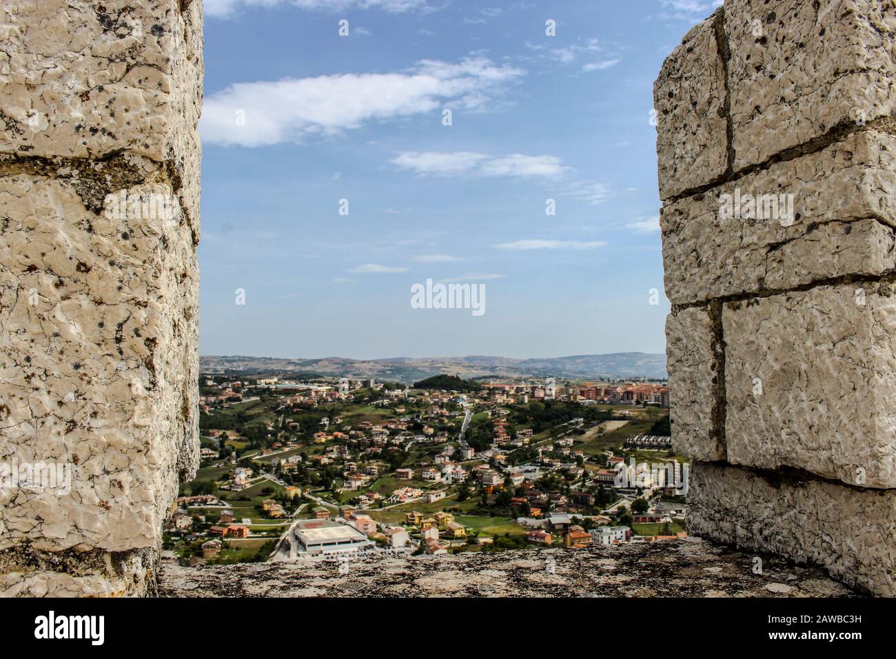 Vista sul Castello di Monforte, Campobasso Foto Stock