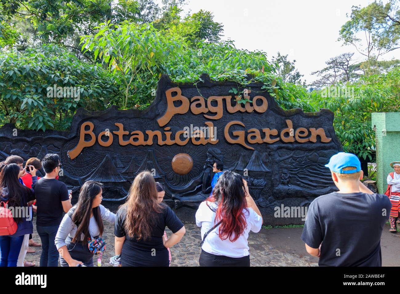 Baguio City, Filippine - 21 Dicembre 2019: Turisti Al Baguio Botanical Garden Foto Stock