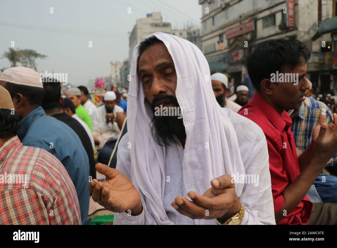 Gazipur, Bangladesh 19Jan. 2020 la seconda fase dei tre giorni Biswa Ijtema – la seconda più grande congregazione di musulmani dopo Hajj – si è conclusa oggi Foto Stock