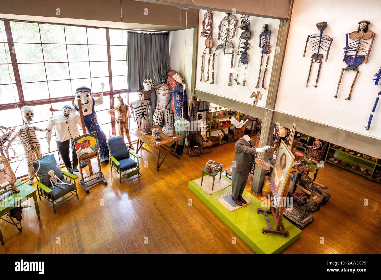 All'interno dello studio di Diego Rivera nella posizione che condivideva con Frida Kahlo a Città del Messico, Messico. Foto Stock