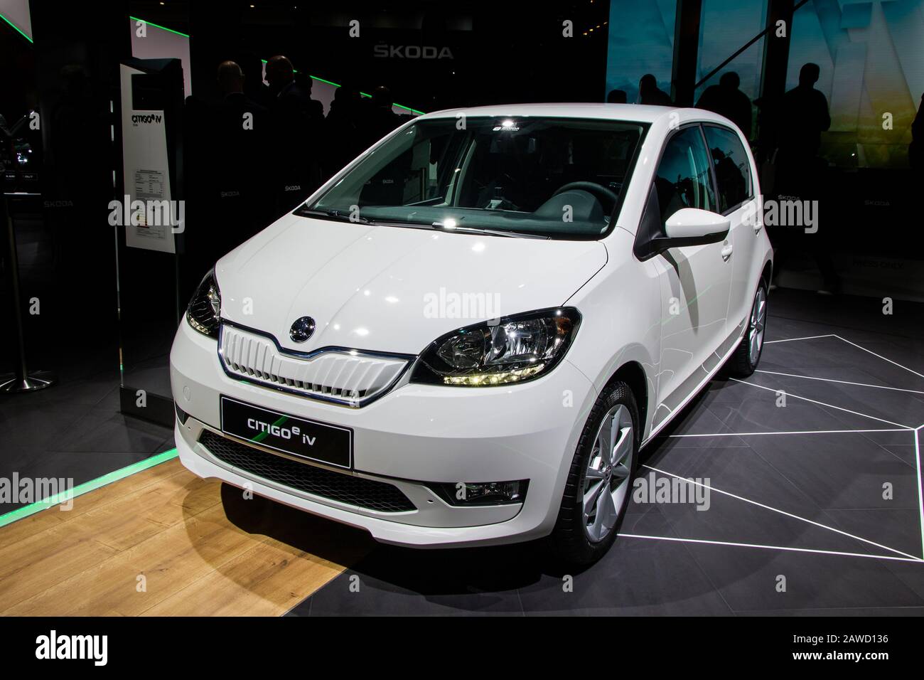 Francoforte, GERMANIA - 10 SETTEMBRE 2019: Skoda Citigo-e IV vettura elettrica in città esposta al Salone dell'automobile IAA di Francoforte 2019. Foto Stock