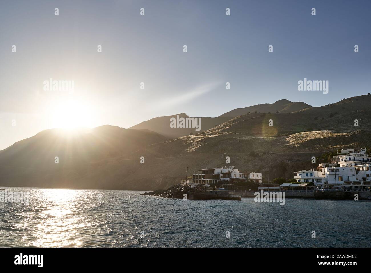 Villaggio greco di Loutro, Chania, Creta, Grecia in estate Foto Stock