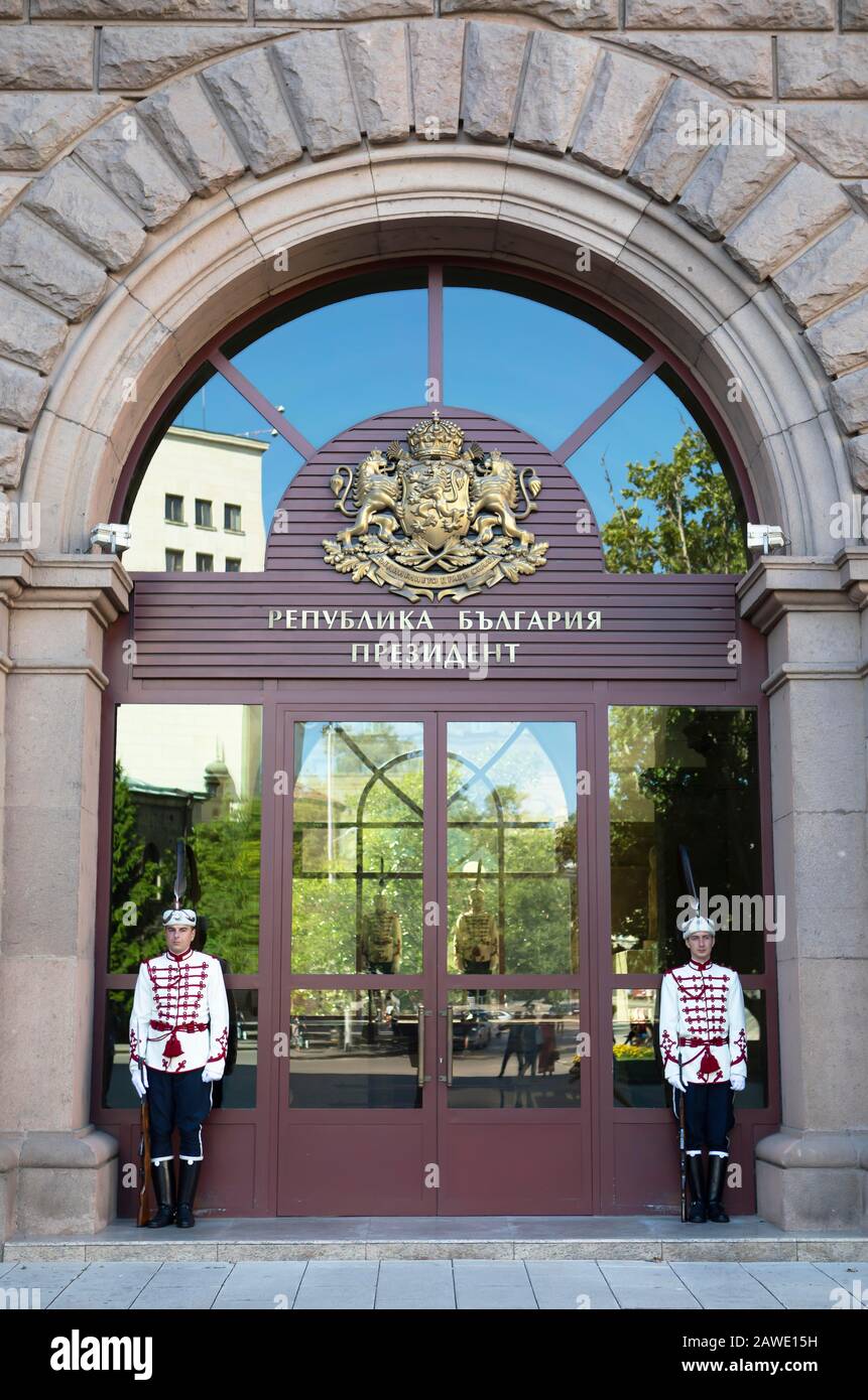Guardia presso la residenza del Presidente, Sofia, Provincia di Sofia, Bulgaria Foto Stock