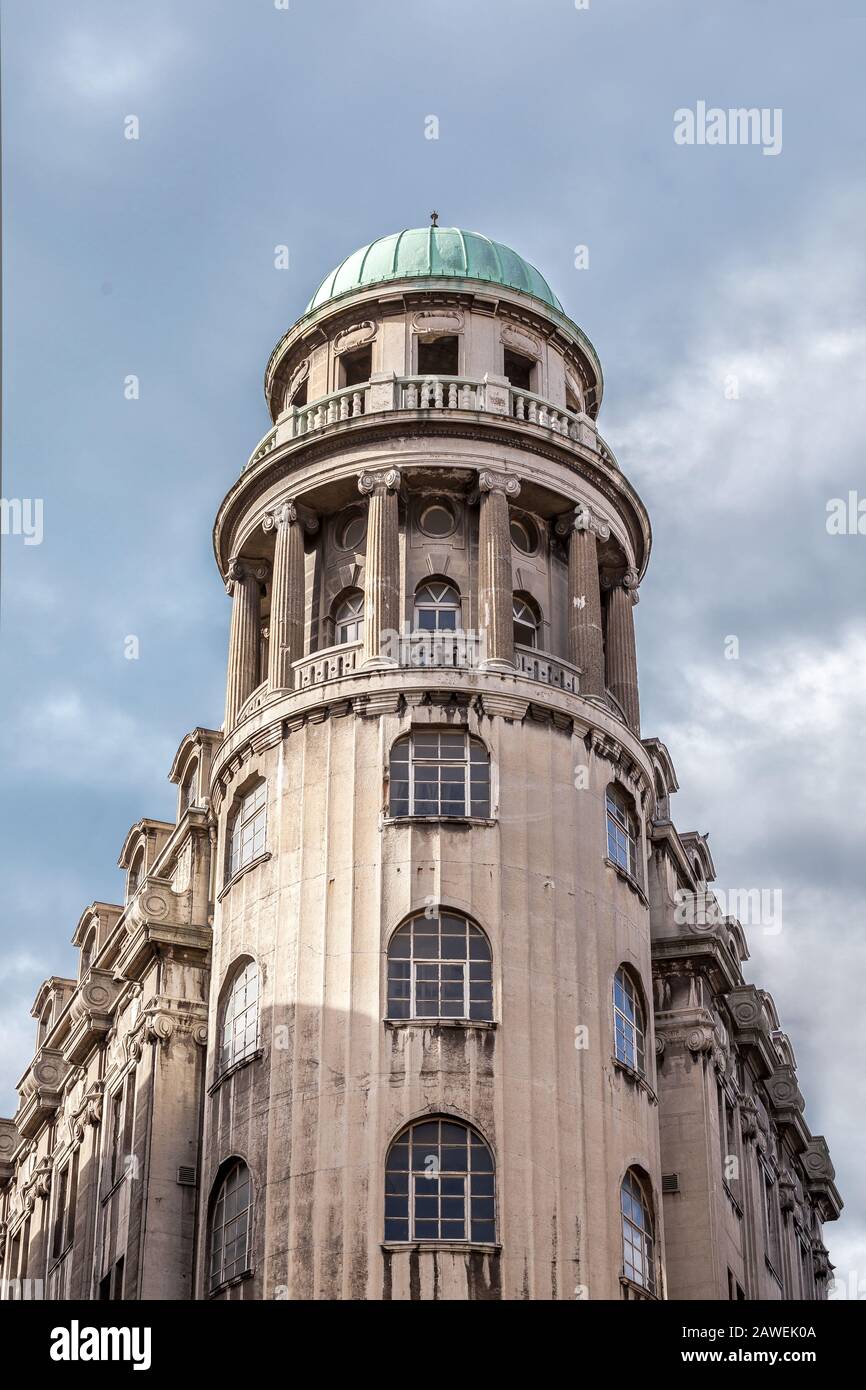 Deutsche Orient Bank è uno degli edifici storici del quartiere di Eminonu Istanbul - Turkiye L'edificio è stato costruito tra il 1900 e il 1910 Foto Stock