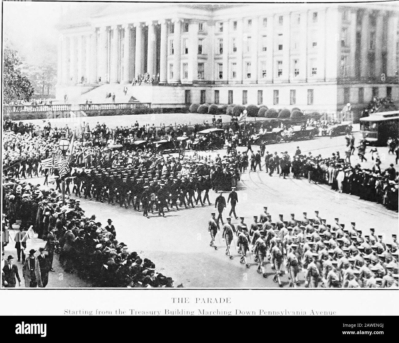 Relazione della riunione dell'associazione di famiglia Grant alla celebrazione del 100th anniversario della nascita di Ulysses Simpson Grant a Washington, D.C., 27 aprile 1922, E degli esercizi a New York City e Point Pleasant, Ohio. D party al Point Pleas-ant Ohio celebrazione non sarebbe in grado di partecipare alla riunione. Quando il colonnello SherrUl ci ha chiesto quanti posti alla presentazione dovrebbero essere riservati per noi, la risposta doveva essere una congettura, con la distanza, le condizioni di affari, ecc., in mente abbiamo detto trenta, che molto gra-ciously ci ha assegnato. L'evento ha dimostrato una buona ipotesi Yankee. Il giorno è venuto Foto Stock