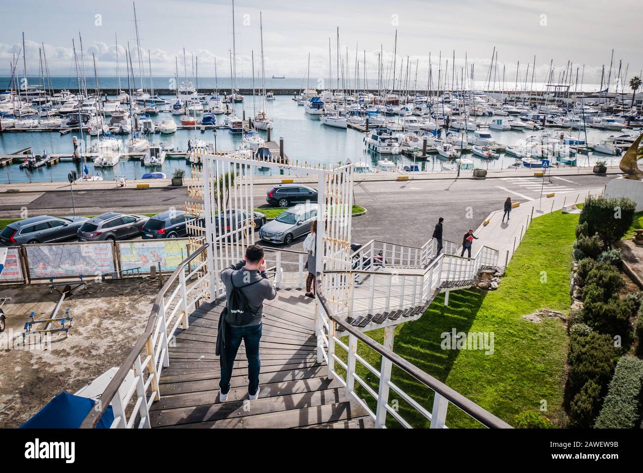 Il porto turistico di Cascais, a Cascais, in Portogallo, è il porto turistico più grande della Riviera portoghese e il terzo porto turistico più grande del paese. Foto Stock