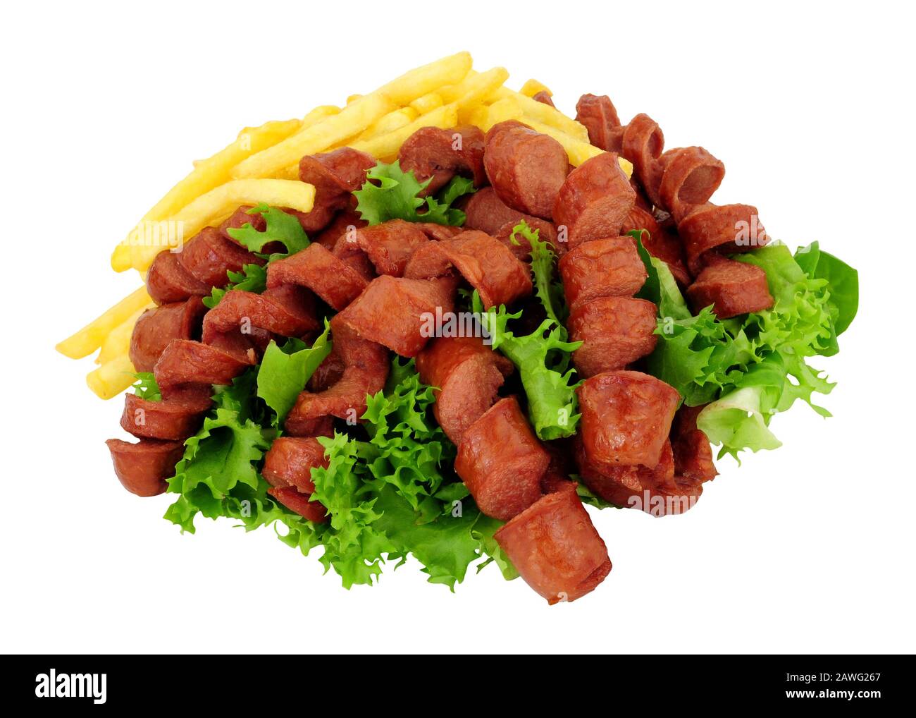 Salsicce hot dog a spirale e patatine fritte isolato su uno sfondo bianco Foto Stock