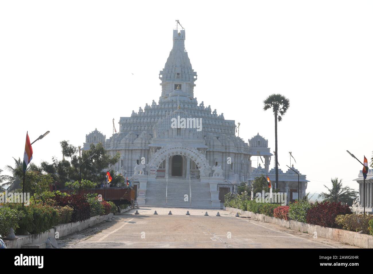 architettura esterna immagine del tempio di jain costruito da marmo bianco da chyundo, india, concetto di viaggio Foto Stock