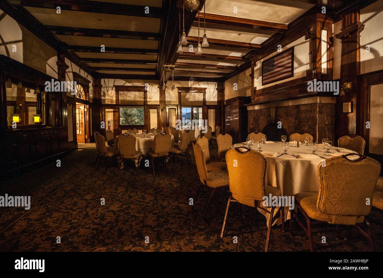 Sala Da Pranzo Nello Storico Stanley Hotel Di Estes Park, Colorado. Un hotel infestato che ha ispirato Stephen King's 'The Shining'. Foto Stock