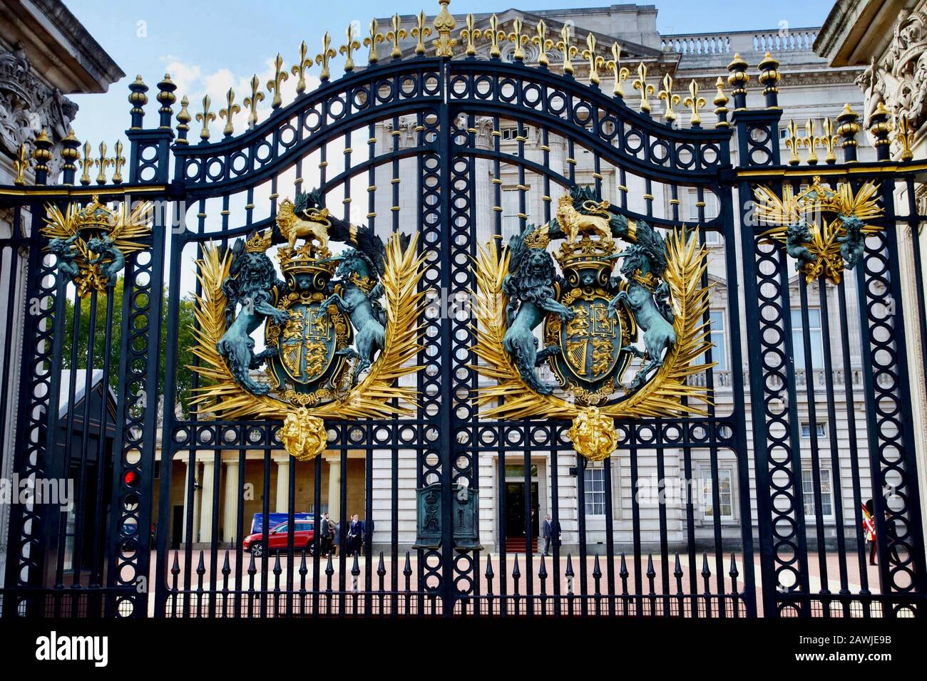Buckingham Palace Porta, City Of Westminster, Londra, Inghilterra. Foto Stock