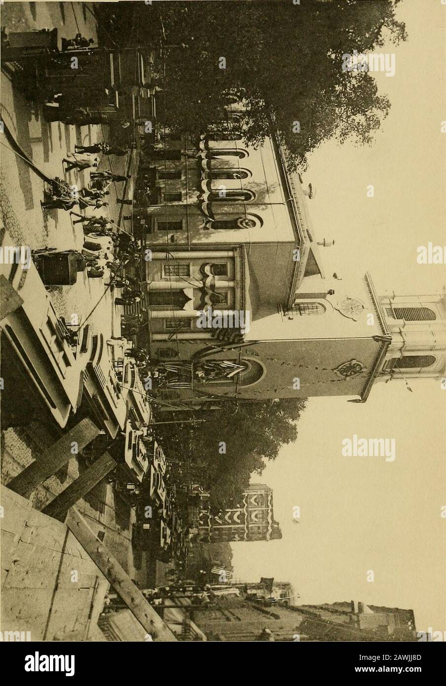 Relazione annuale della Boston Transit Commission, per la fine dell'anno. le ruote, il ronzio del motore e il battito della campana. Sesto. La metropolitana permette di correre le auto tra le stazioni a velocità e con sicurezza. La velocità e la sicurezza non sono possibili sulla superficie, indipendentemente dalla larghezza della strada. Frequenza delle strade incrociate nel cuore della città rendersThis affermazione vera, anche se tra le strade trasversali uno spazio è riservato per l'uso esclusivo delle auto. Settimo. Nella metropolitana è possibile, con l'uso di punti di giunzione di un sub-subwaj^ per evitare l'attraversamento di una pista a grado da Foto Stock