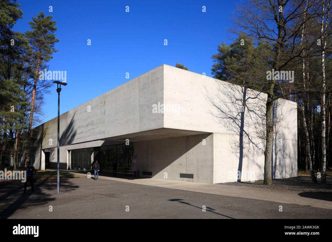 Centro di documentazione, memoriale del campo di concentramento di Bergen-Belsen, Bassa Sassonia, Germania, Europa Foto Stock
