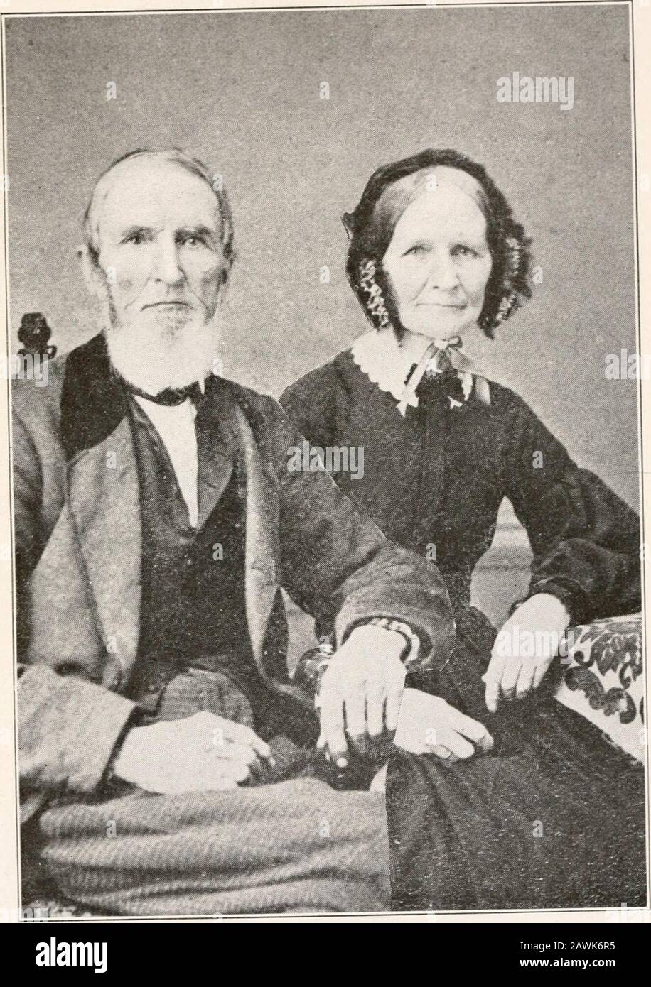 Record genealogico di John Brown (1755-1809) e dei suoi discendenti, anche i rami collaterali delle famiglie Merrill, Scott e Follett 16 novembre 1812; d. 1880; m. PhoebeAnn Wilcox. Statira Brown, m., 2nd, Samuel Clark 11 novembre 1818, Ba-tavia, N. Y.Children: 24 Frances O., b. 22 marzo 1820; d. 10 agosto 1852; m. John W. Goodson. 25 Orlando T., n. 2 maggio 1823; d. 8 luglio 1888; m. Ellen Sabrina Sanger. 26 Maria L., n. 30 luglio 1825; d. Maggio 1905; m. Ransome Jones. 27 Samuele L., n. 14 maggio 1828; m. Rell E. Curry. 5 ALMIRA MARRONE,^^ m. Josiah Turner 19 Febbraio 1809, New York.Bambini: 28 Carlo B. Foto Stock