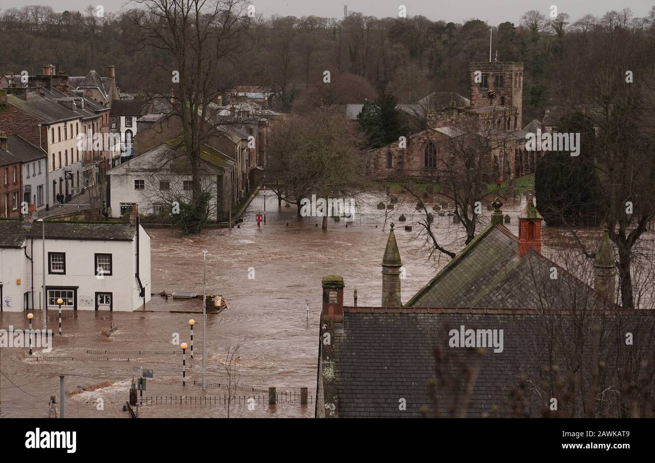 Strade inondate in Appleby-in-Westmorland, Cumbria, come Storm Ciara colpisce il Regno Unito. Foto Stock