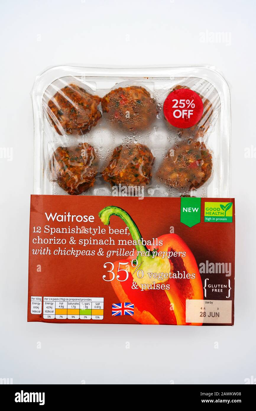 Polpette di manzo, chorizo e spinaci in stile spagnolo Waitrose Foto Stock