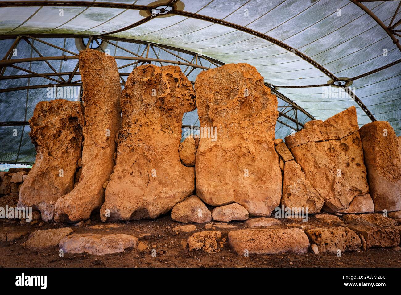 Hagar Qim tempio megalitico nell'isola mediterranea di Malta, fase preistorica Ggantija, tra il 3600 a.C. e il 3200 a.C. Foto Stock