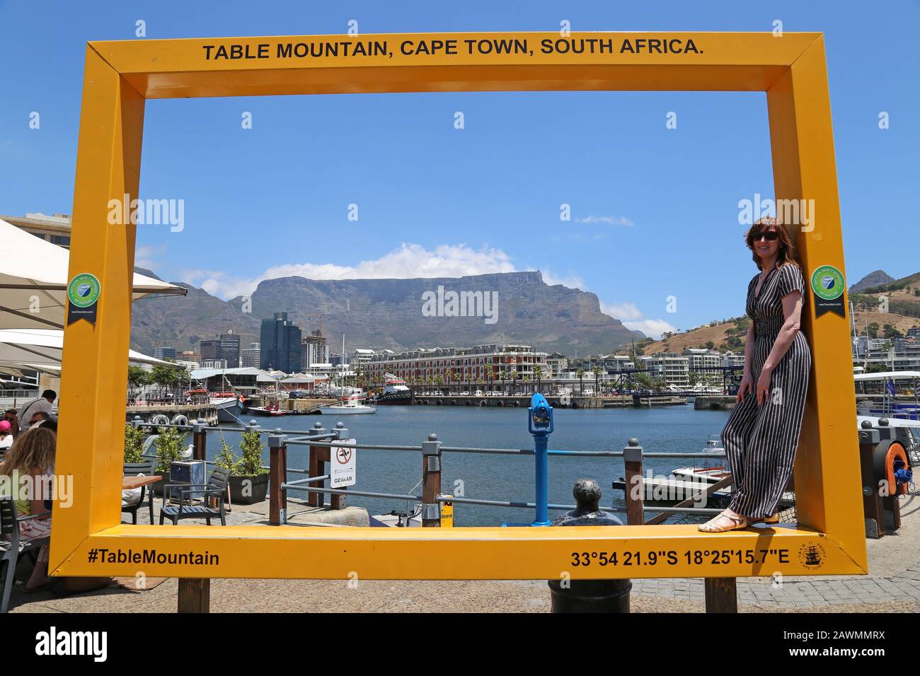 Alfred Basin e Cape Grace hotel, con Table Mountain Beyond, V&A Waterfront, Città del Capo, Table Bay, Western Cape Province, Sud Africa, Africa Foto Stock