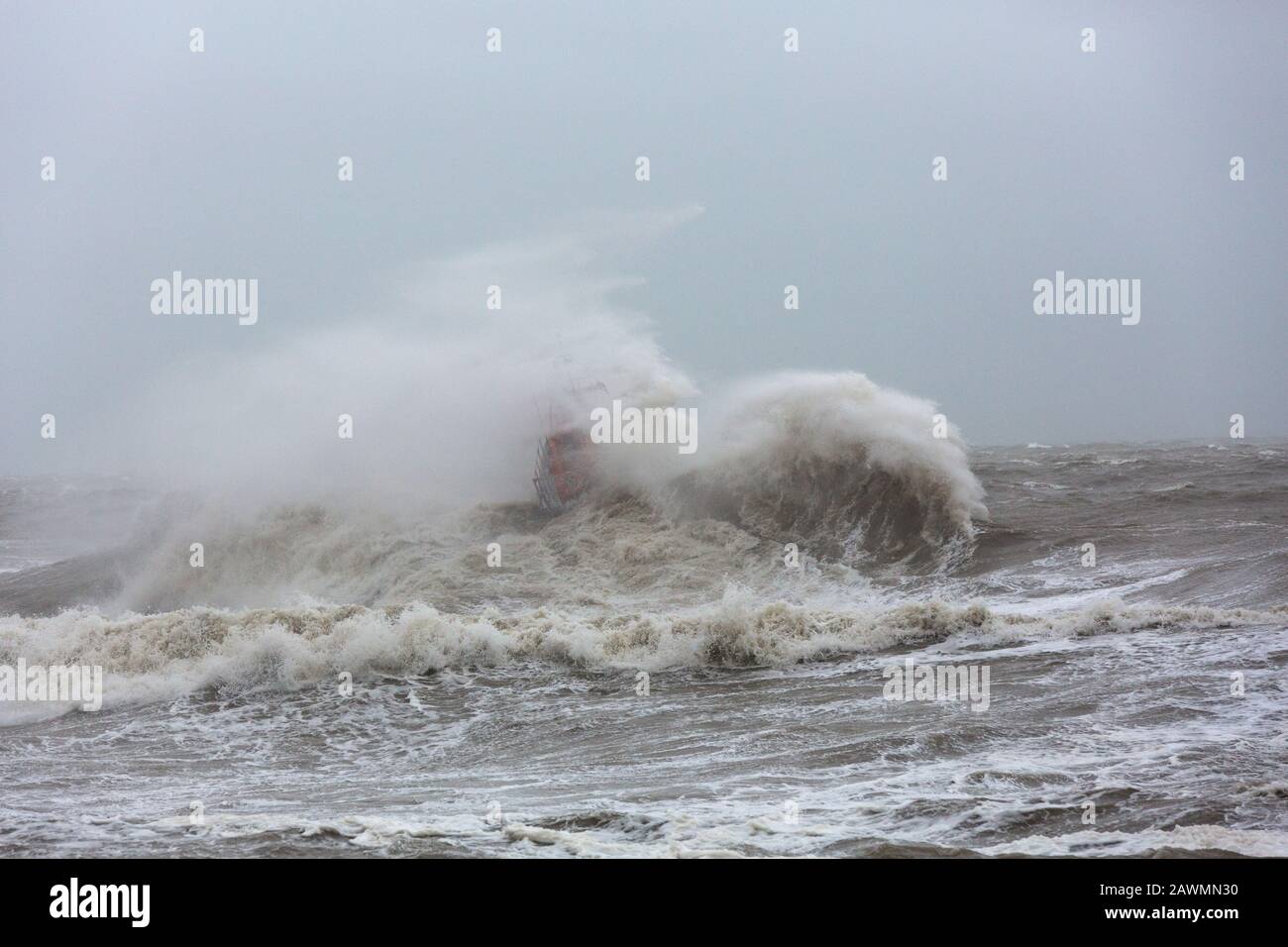 Hastings Lifeboat In Winter Storm Ciara Foto Stock