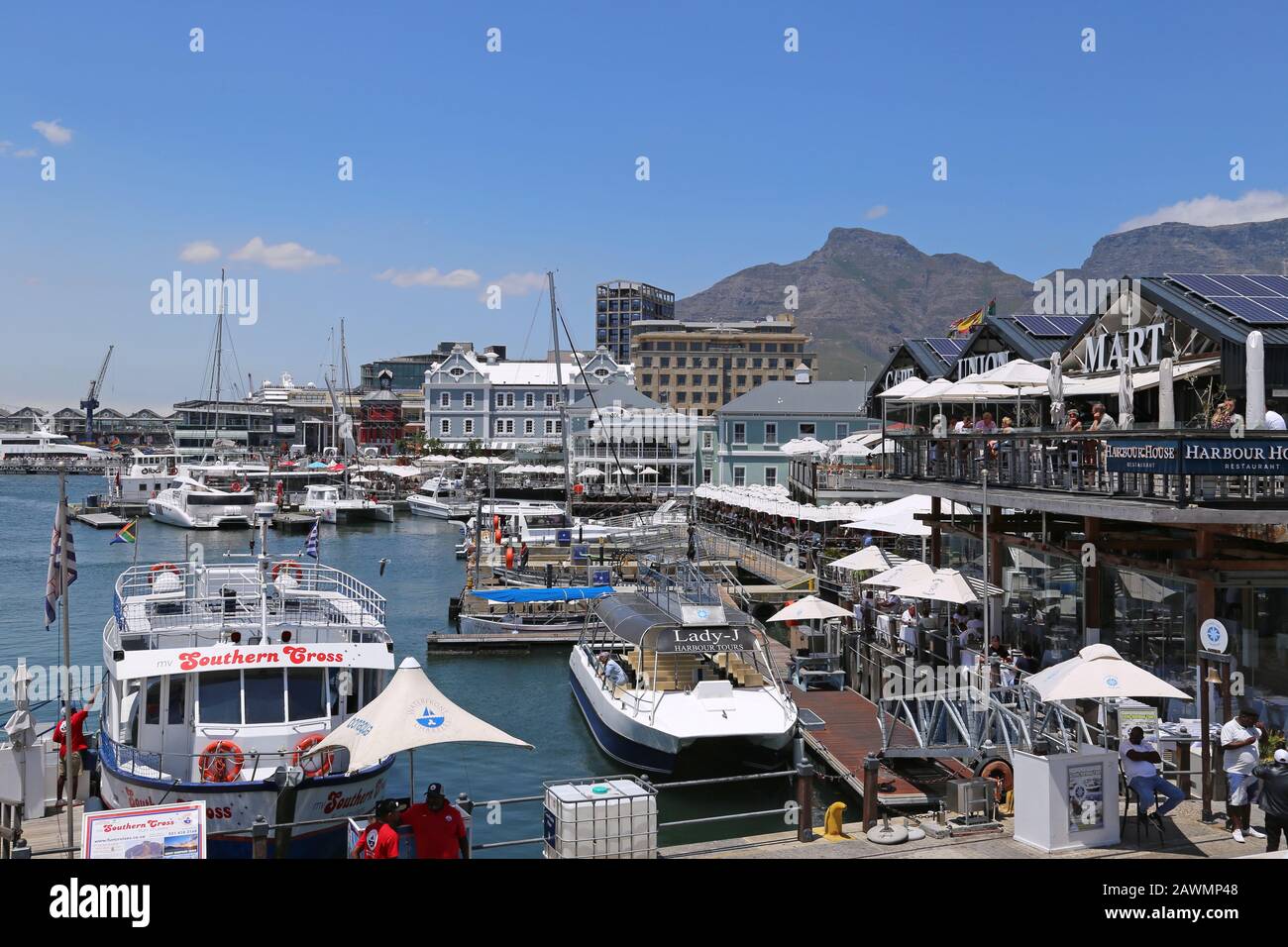 Quay Four And Old Pierhead, Victoria Basin, V&A (Victoria And Alfred) Waterfront, Città Del Capo, Table Bay, Western Cape Province, Sud Africa, Africa Foto Stock