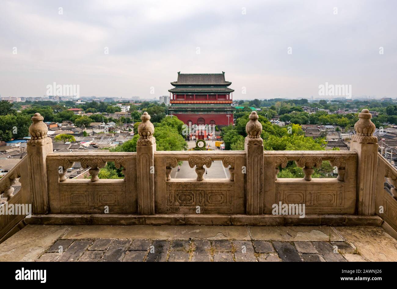 Vista Della Torre Del Tamburo (Gulou) Dal Campanile (Zhonglou), Pechino, Cina, Asia Foto Stock