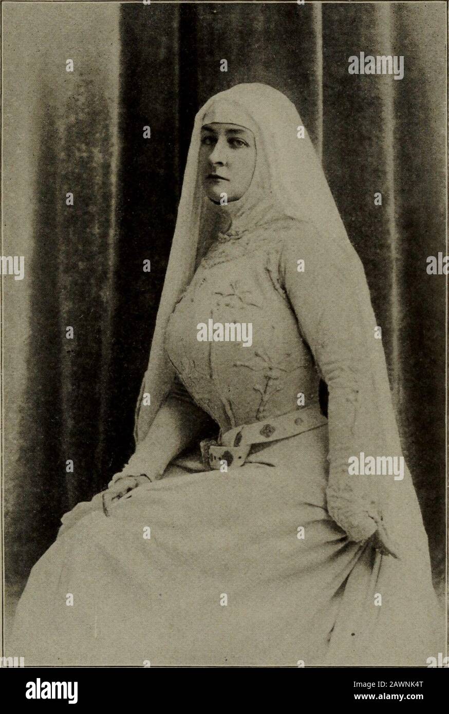 Gran opera in America . su Abbey si dice che hanno sperperato 250.000 dollari. Non soddisfatto con questo, il sig. Abbey in 1890formed una collaborazione con Maurice Grau 218 Grand Opera in America. E John B. Schoeffel, e ha portato artisti manygreat in America. La società of1890 comprendeva Adelina Patti, Emma Albani, Lillian Nordica, Fabbri, Carbone, Ra-velli, Tamagno, e molti altri vecchi favori. Ma nel 1891 introdusse i fratelli DeReszke, che da allora sono stati quasi visitatori nuali, Emma Eames, che, essendo un americano, è stata accolta calorosamente, come anche Marie van Zandt, un altro Ameri-CAN prima donn Foto Stock