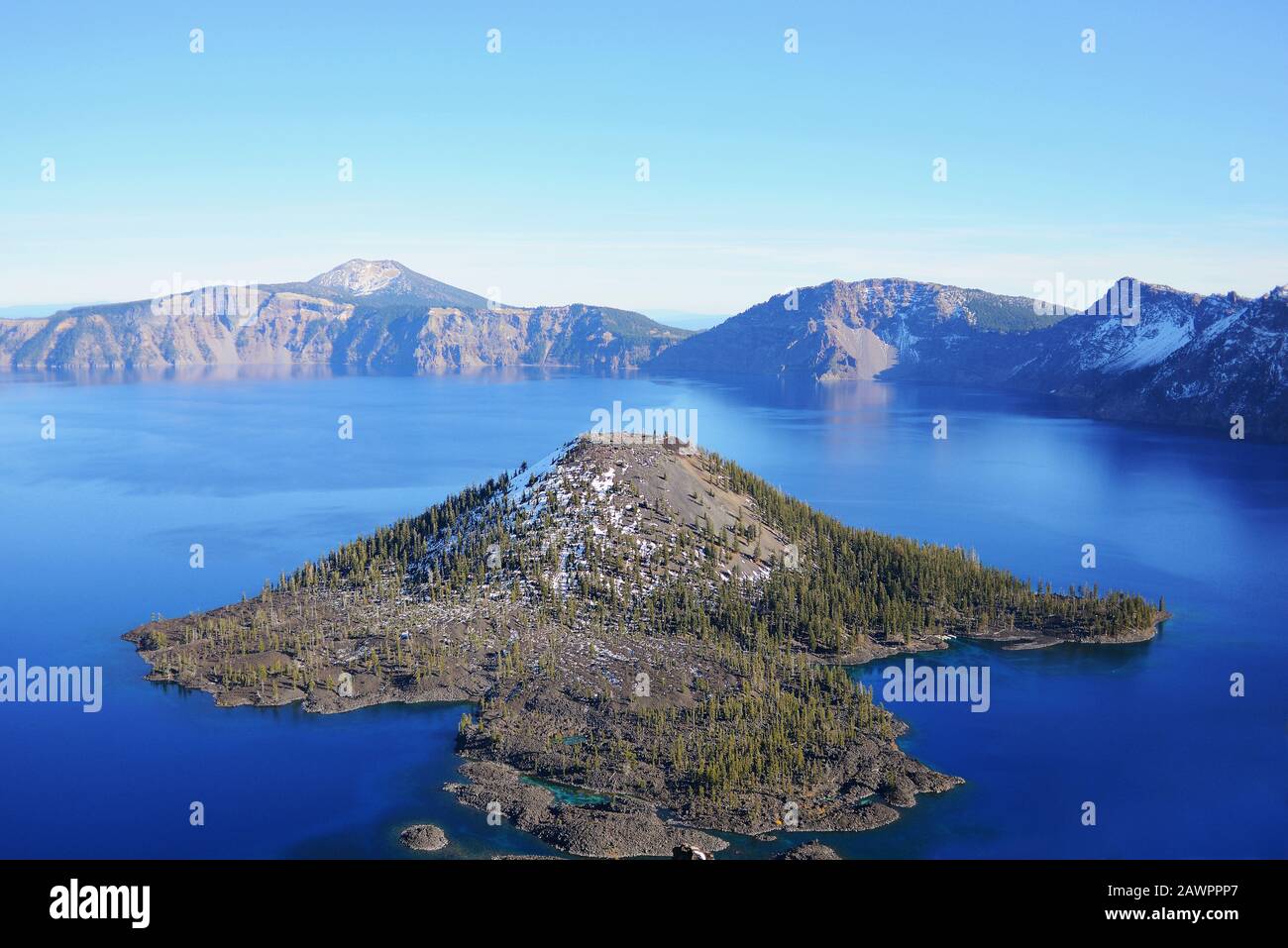 Crater Lake National Park, Wizard Island, Snow, Park In Inverno Foto Stock