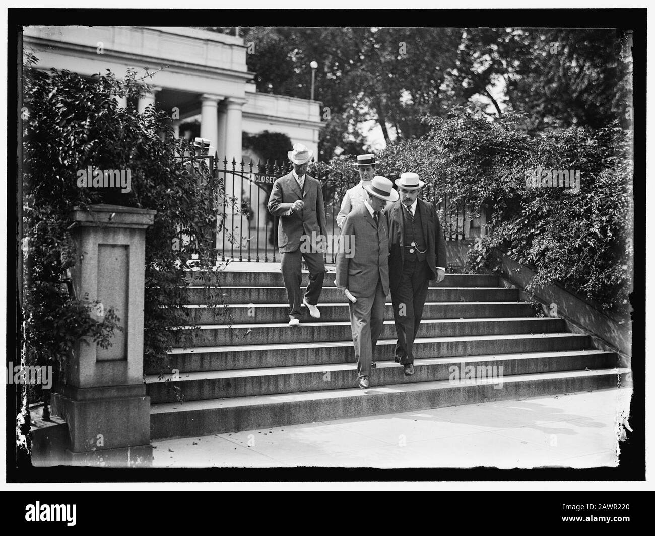 CONSIGLIO DEL COMMERCIO ESTERO. IN TESTA, FEDERICO A. DELANO E J.P. MORGAN, JR.; LASCIANDO CASA BIANCA Foto Stock