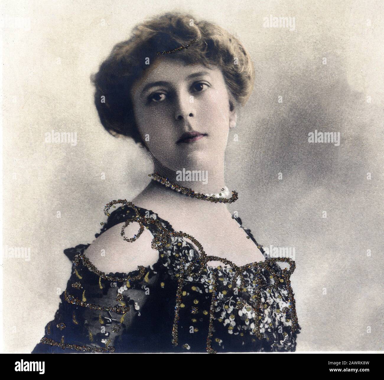 Cortigiana e poeta Emilienne d'Alençon ( 1870 - 1945 ) la PIÙ celebrata BELLE EPOQUE francese. Cantante e ballerino a Folies-Bergére a Parigi . Foto b Foto Stock